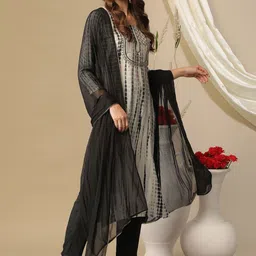 GoSriKi Women Printed Regular Kurta with Trousers & With Dupatta image 3