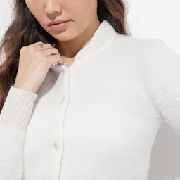 The Roadster Life Co. V-Neck Crop Cardigan image 3