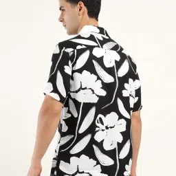 levi's Men's Floral Print Camp Shirt image 3