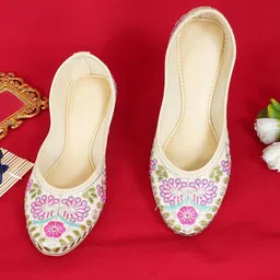 DFR Women Mojaris Flats-image-72