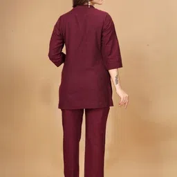 Zanies Women Regular Pure Cotton Kurta with Trousers image 4