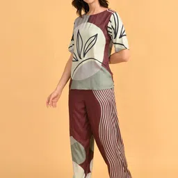 GOLDSTROMS Printed Round Neck T-Shirt With Trouser image 3