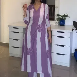 Aaghnya Floral Printed V-Neck Three-Quarter Sleeves A-Line Kurta With Trousers-image-61