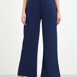 Styli Women Wide Fit High-Rise Easy Wash Trousers image 4