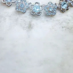 Women Click Stone Studded Jewellery Set image 3