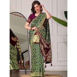 TINA FASHION Ethnic Motifs Zari Art Silk Heavy Work Banarasi Saree image 4