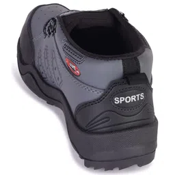 DRACKFOOT Men Textured Colorblocked Sneakers image 5