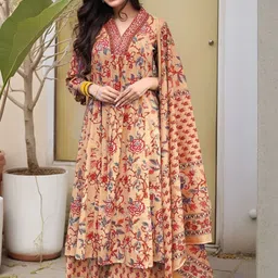 Aaghnya Floral Printed V-Neck Thread Work Kurta With Palazzos & Dupatta image 4