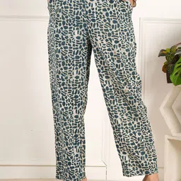 Style Shoes Women Abstract Printed Regular Fit Mid-Rise Pure Cotton Trousers-picture-18