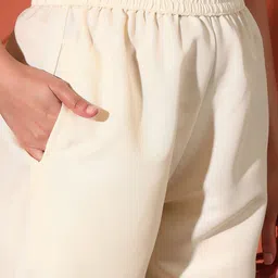 Sangria Floral Yoke Design Thread Work Straight Kurta With Trouser And Dupatta image 4