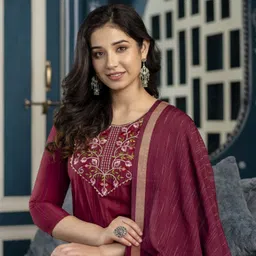 za store Embroidered Kurta, Trouser/Pant & Dupatta Set image 2