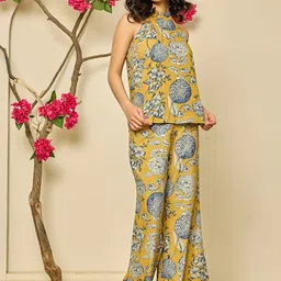 KASYA Printed Halter Neck Top With Palazzo Co-Ords image 3