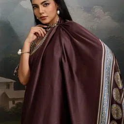 House of Pataudi Satin Block Print Saree With Blouse Piece image 4