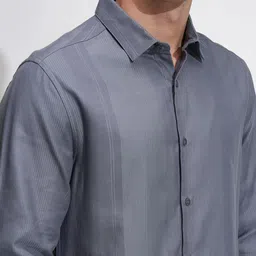 HIGHLANDER Men Comfort Fit Textured Spread Collar Casual Shirt image 2