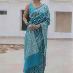 Peachmode Floral Printed Art Silk Saree image 2