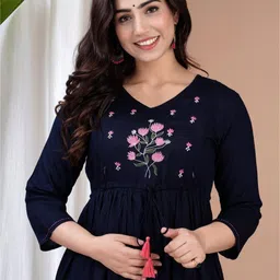 clothonus Women Floral Embroidered Floral Maternity Kurta image 3