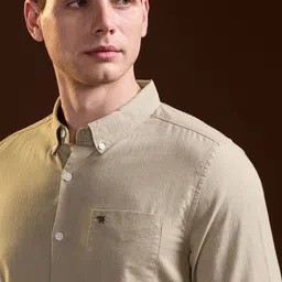 THE BEAR HOUSE Men Slim Fit Opaque Casual Shirt image 3