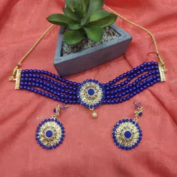 Women Click Gold-Plated Artificial Stone-Studded & Beaded Jewellery Set-picture-25