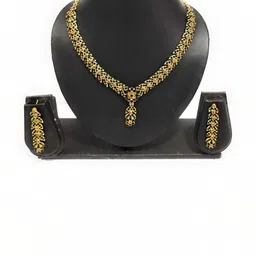 Women Click Stones Studded Jewellery Set image 1