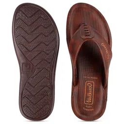 Walkaroo Men PU Comfort Sandals image 2