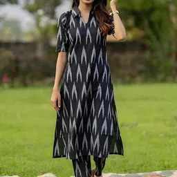 HARIKS Ethnic Motifs Printed Shirt Collar Straight Kurta With Trouser-image-82