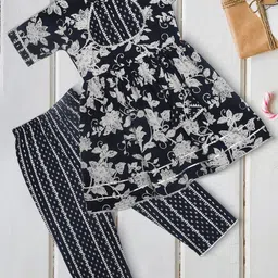 Sangria Girls Printed Straight Kurta Sets-picture-45