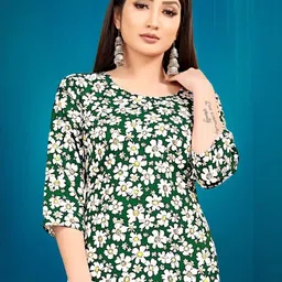 MANTRA DESIGNER Women Green Crepe Kurtas image 4