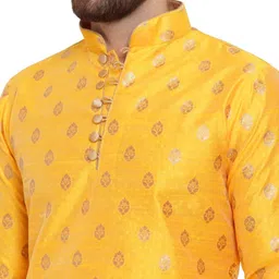 larwa Men Art Silk Kurta Pyjama Set image 4