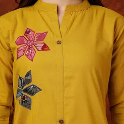 kalini Embroidered Kurta with Pant image 5