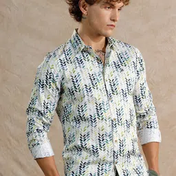 WROGN Comfort Slim Fit Floral Printed Spread Collar Pure Cotton Casual Shirt-picture-18