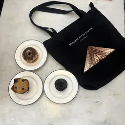 Toteaa - Carry your Charm Printed Oversized Shopper Shoulder Bag image 3