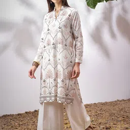 Vara By Vishudh Floral Printed Mandarin Collar Sequinned Straight Kurta-picture-34