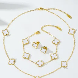 Designs & You Gold Plated Anti Tarnish Clover Jewellery Set image 3