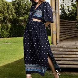 Sera Ethnic Motifs Printed V-Neck Top With Skirt image 4