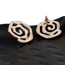 VAGHBHATT Classic Studs Earrings image 2
