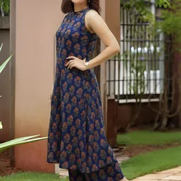 SZN Women Ethnic Motifs Printed Regular Kurta with Palazzos image 5