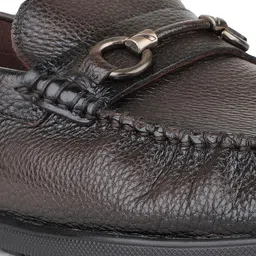 ATESBER by Inc.5 Men Textured Leather Loafers image 5