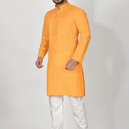 RANAK Men Embroidered Thread Work Kurta image 3