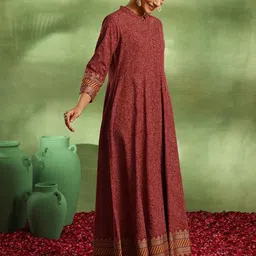 Libas Floral Printed Pleated Kurta with Trouser & Dupatta image 2