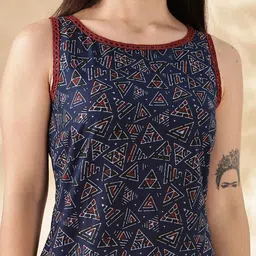 Anouk Navy Blue Geometric Printed Boat Neck Straight Kurta image 4