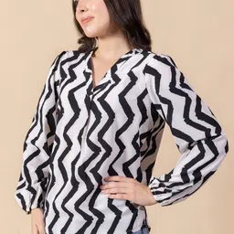 MASAMI Women Abstract Printed Puff Sleeve Top image 3