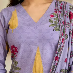 DIVASTRI Women Floral Printed Kurta with Palazzo & Dupatta image 2