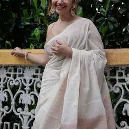 Cotify Woven Design Silk Blend Handloom Saree image 2