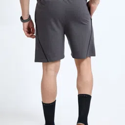 Q CUT Men Shorts image 2