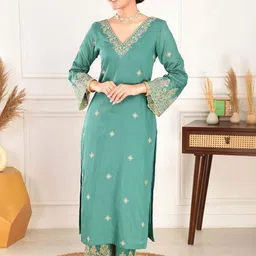 Snofi Creation Women Ethnic Motifs Embroidered Regular Thread Work Kurta with Trousers & With Dupatta-picture-12