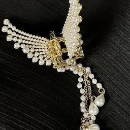 Lyphy Women Pearls Claw Clip-picture-21