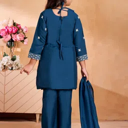 Aarika Girls Ethnic Motifs Embroidered Regular Pure Silk Kurta with Trousers & With Dupatta image 2