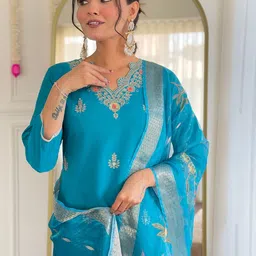 Navlik Floral Embroidered V-Neck Sequinned Straight Kurta With Trousers And Dupatta image 2