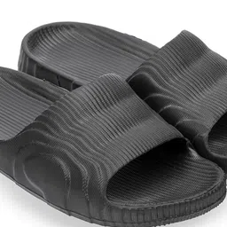 Feel alive Set Of 3 Ultra-Comfortable & Lightweight Thong Flip-Flops & Sliders image 2