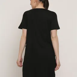 DDASPRATION Women 2 Printed Pockets T-shirt image 2